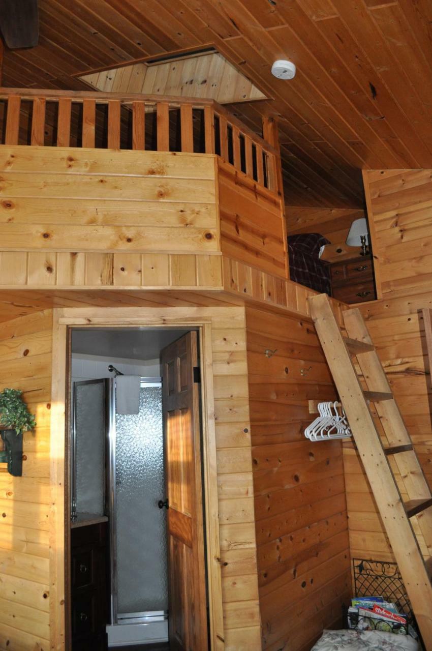 Rocky Ridge Country Lodge Mountain View Bagian luar foto